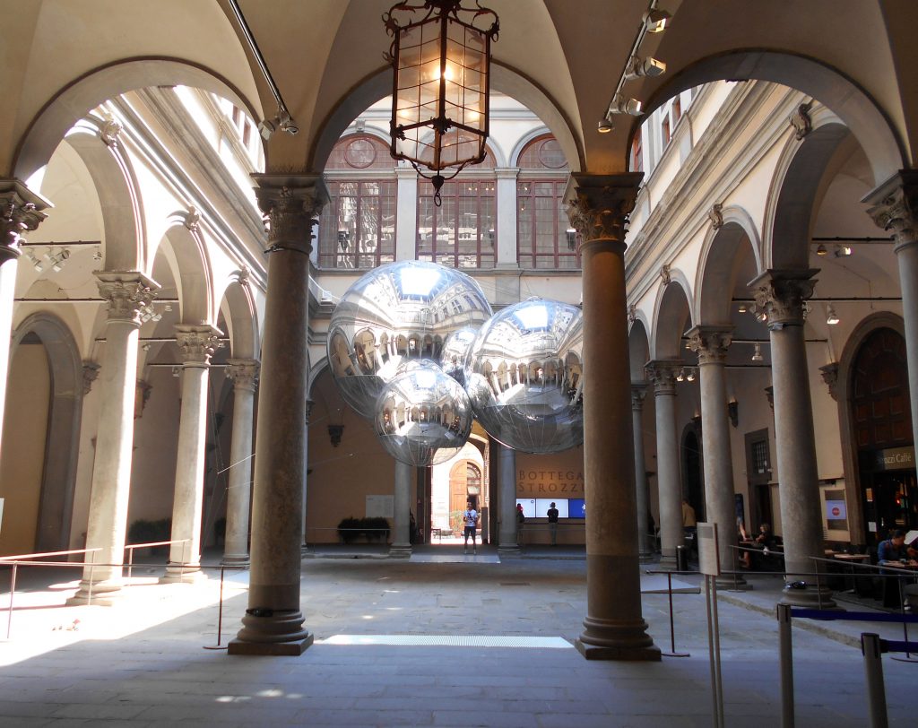 Palazzo Strozzi, cortile interno