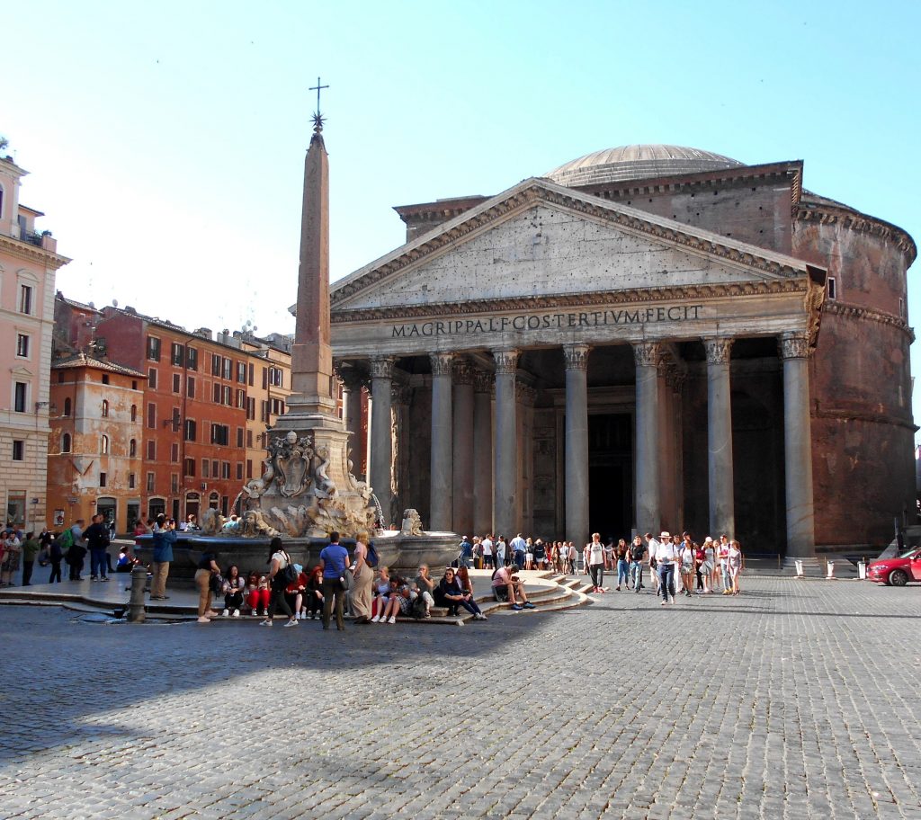 Piazza del Pantheon o della Rotonda