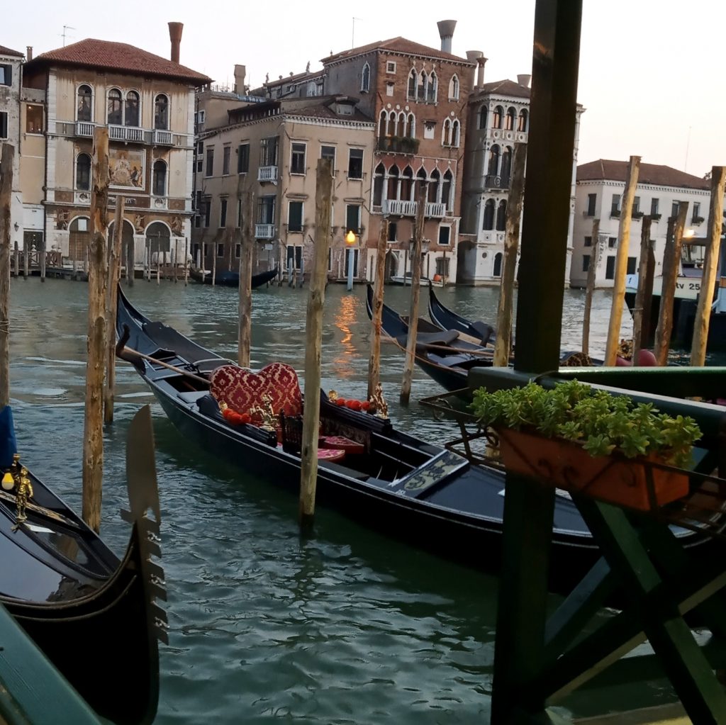 Venezia, gondole sul Canal Grande