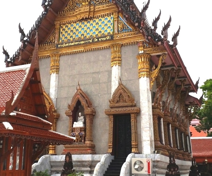 Wat Intharawihan, Samsen Road