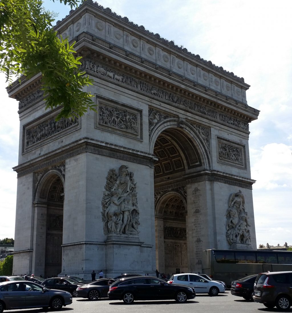 l'Arco di Trionfo nella Place Charles-de-Gaulle conosciuta come Place dell'Étoile