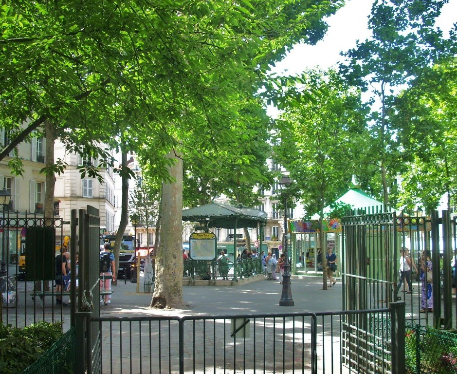Piazza Des Abbesses